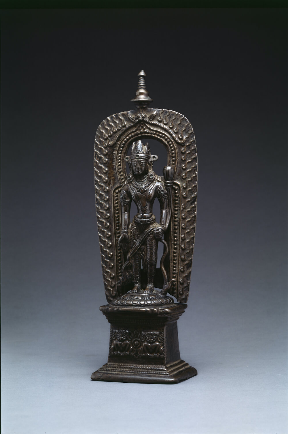 B1-2 振樂堂＿11世紀 西藏西部 黃銅合金 蓮花手觀音。圖 / 台北文華藝術博覽會提供